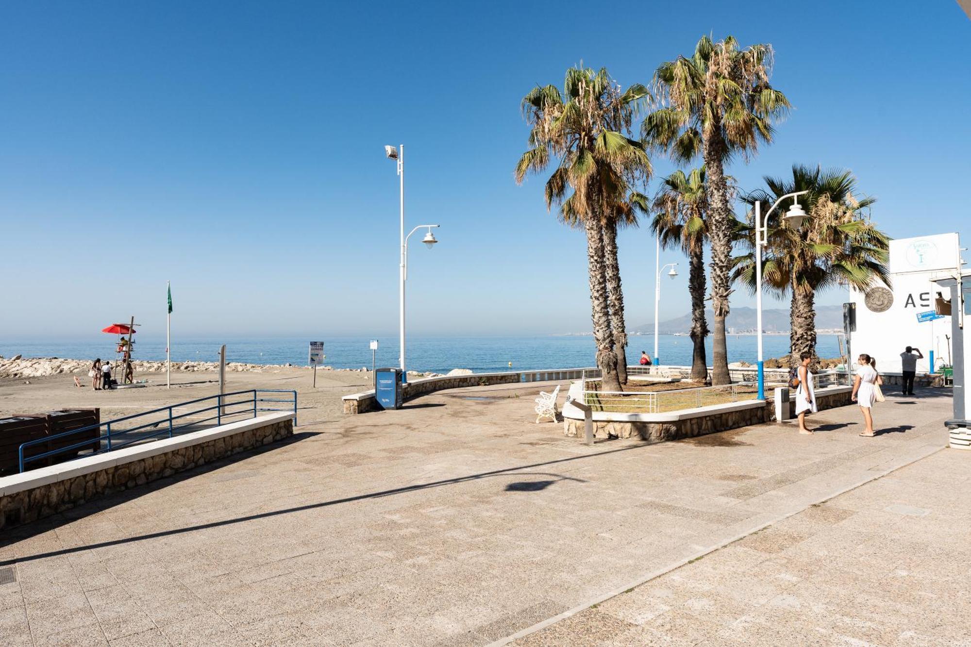 A La Orilla Del Mar, Pedregalejo * Rincon de la Victoria